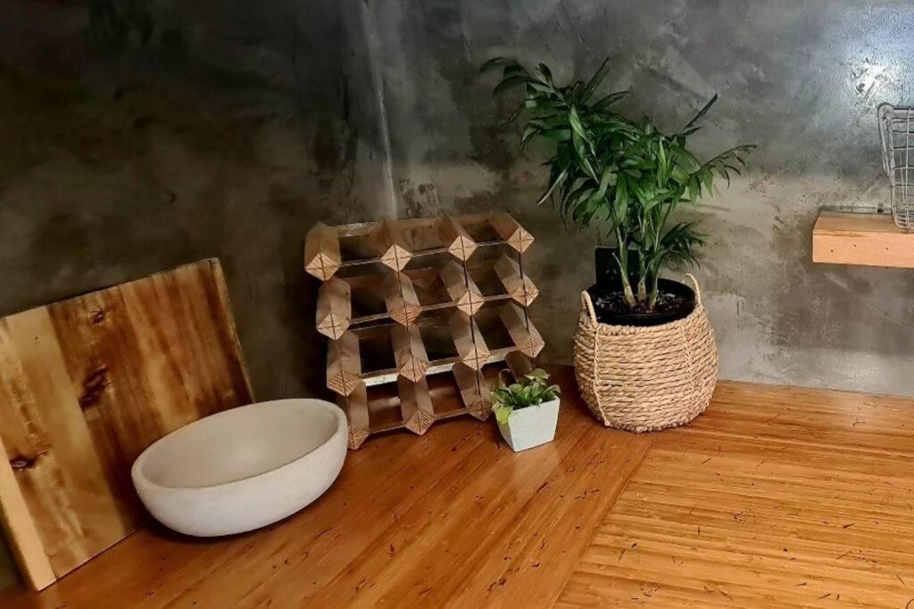 Apartment 5 - Haddin Court - Modern Loft Style بلينهايم المظهر الخارجي الصورة